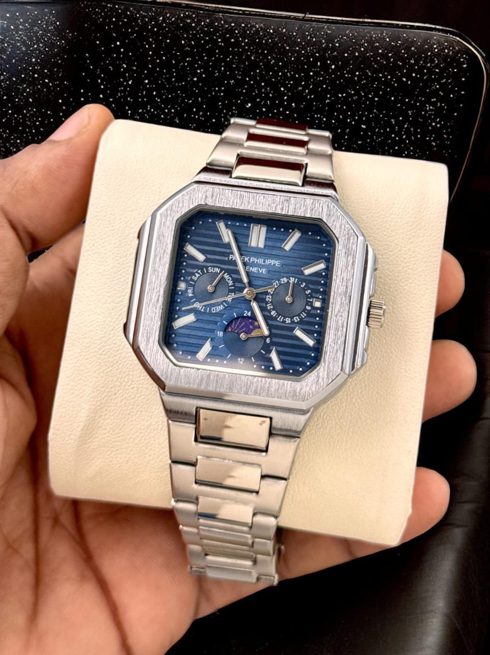 Patek Philippe Cubitus 5822P-001